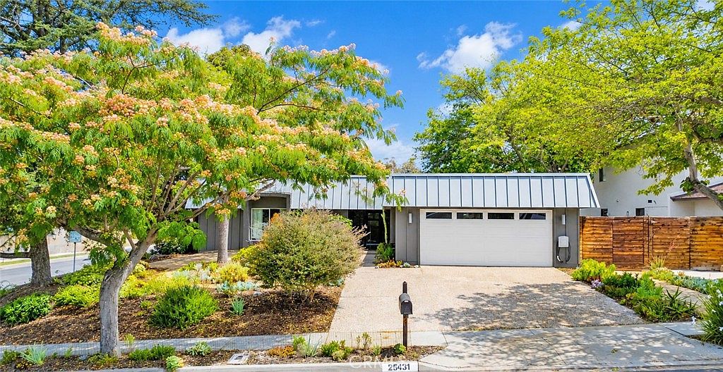 25431 Classic Dr, Mission Viejo — exterior