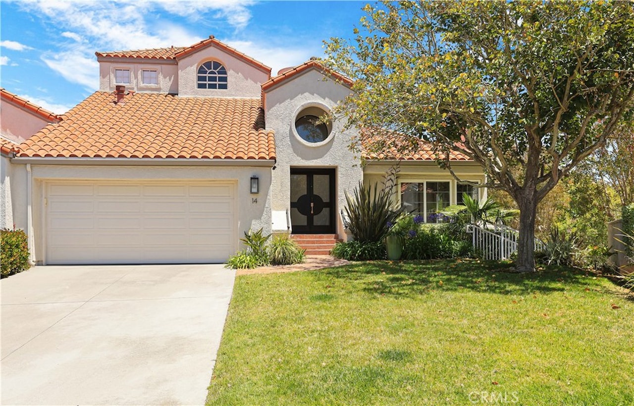 Exterior of 14 Toulon, Laguna Niguel