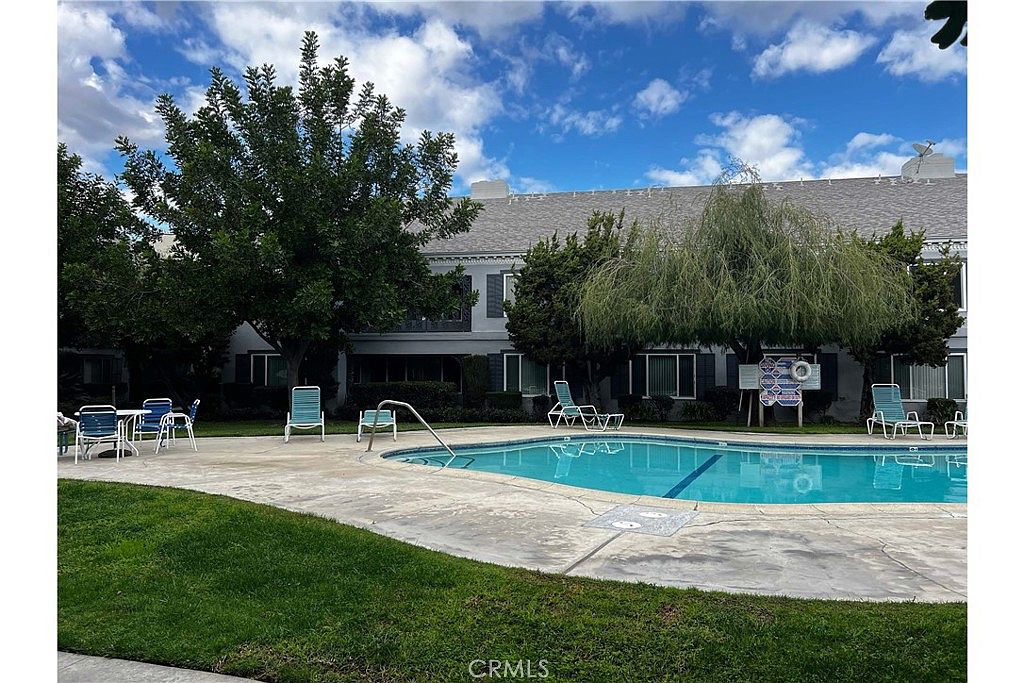 1510 S Pomona Ave Unit B10, Fullerton — exterior